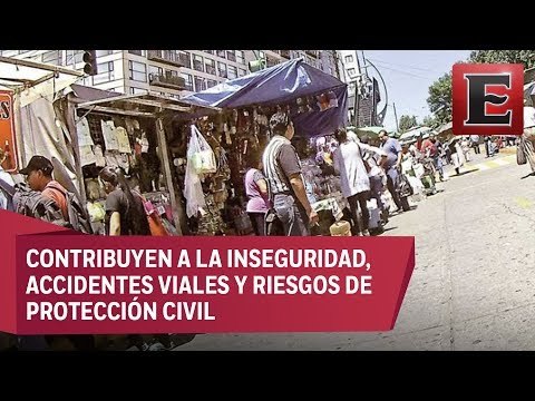 Ambulantes se apoderan de espacios en el Eje 10 Sur