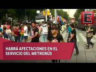 Acuden al Ángel de la Independencia para la marcha lésbico-gay