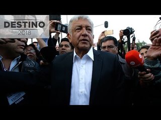López Obrador a la espera de emitir su voto