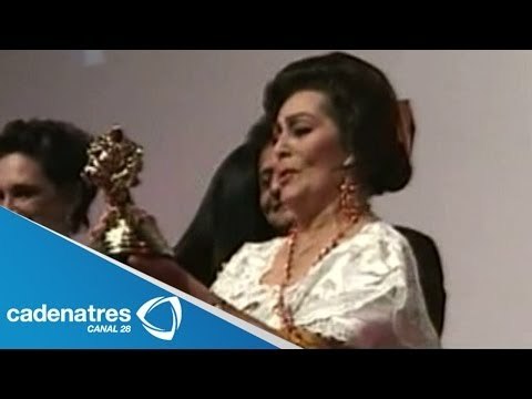 Irma Dorantes recibe el Jaguar de Oro por su trayectoria