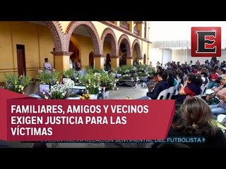 Sepultan a campesinos asesinados en Oaxaca