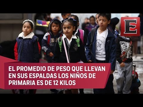 Exceso de peso en mochilas provoca lesiones en niños, advierte el IMSS