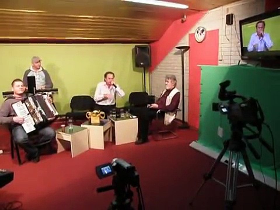 EVO KAKO TO ZVUČI KAD  MENSUR LEMEŠ PJEVA