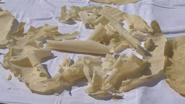 Ushqimet e dimrit, në Korçë me brezin e fundit që ruan traditën - Top Channel Albania - News - Lajme