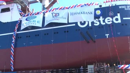 Rüzgar Türbini Destek Gemisi Denize İndirildi