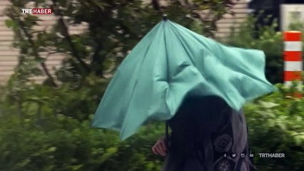 Dünya tayfun ve selle mücadele ediyor