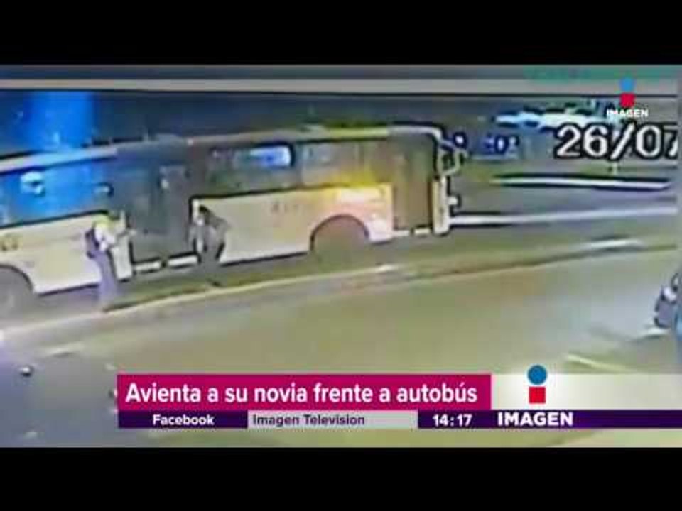 Avienta a su novia contra autobús por no querer abortar | Noticias con Yuriria Sierra