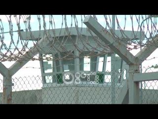 Ora News - Fshehin pakon me drogë brenda mishit për t'ia dërguar Lul Cakës në burgun e Kosovës