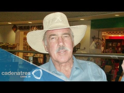 Andrés García aclara rumores sobre que su pareja lo envenena