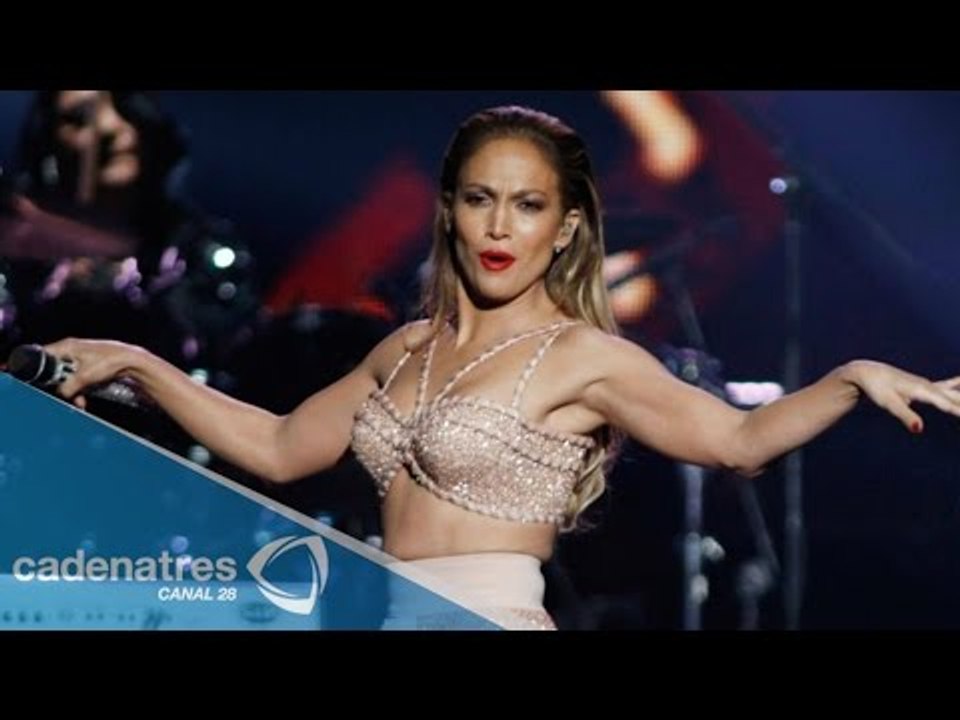 Jennifer López rindió tributo a Selena en los...