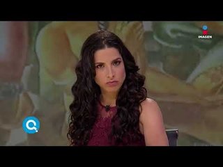 Un nativo prehispánico trae un celular en un mural colonial | Qué Importa