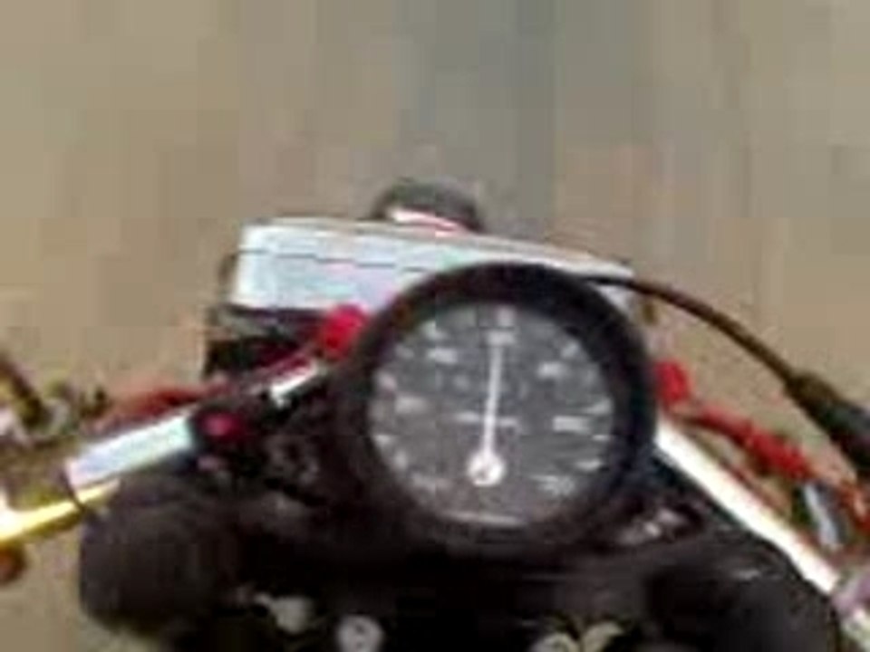 Mon M.B.K 51 en accèlération  ((en malossi G1 air 50cc))