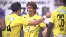 Japon - Un joueur inscrit deux énormes buts dans le même match !