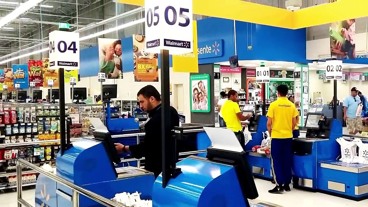 O FEMEIE A CUMPĂRAT UN PEȘTE PE MOARTE. A URMAT CEVA UIMITOR