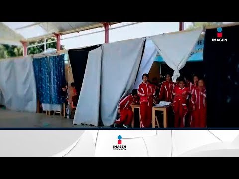 Estudian en salones con muros de telas en Oaxaca | Noticias con Yuriria Sierra