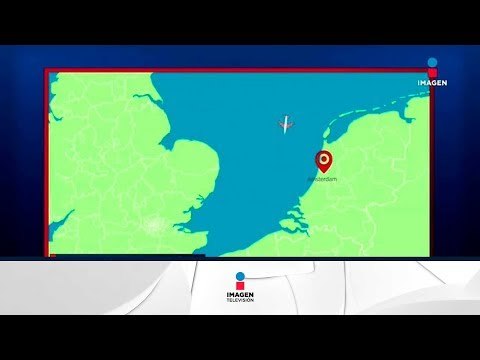 Aterrizaje de emergencia por culpa de un pájaro | Noticias con Ciro Gómez Leyva