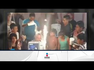 Llenan de harina a un señor en su cumpleaños | Qué Importa