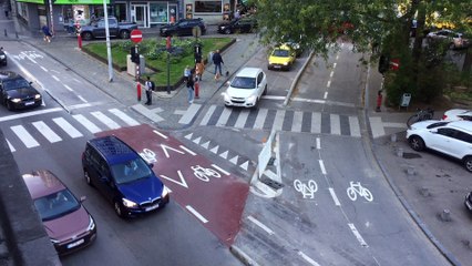 Couloir à vélos Place du XX Aout   - Liège