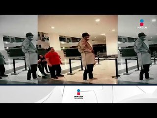 Amigos buscan 2x1 en el cine vistiéndose en uno solo | Noticias con Francisco Zea