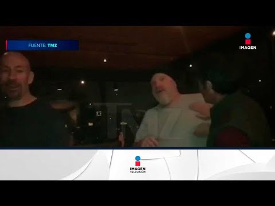 Un joven golpea a Harvey Weinstein | Noticias con Ciro Gómez Leyva