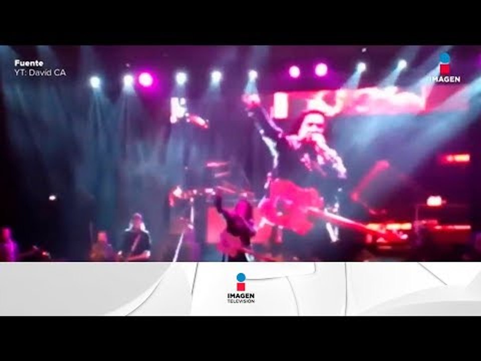 Alex Lora corre a asistentes | Noticias con Yuriria Sierra