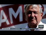 Andrés Manuel López Obrador no se prepara para el debate sino en el álbum Panini