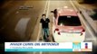 Taxista invade carril exclusivo del Metrobús, se molesta y patea la unidad | Noticias con Paco Zea
