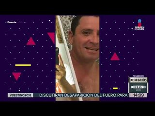 Candidato se graba bañándose | Noticias con Yuriria Sierra