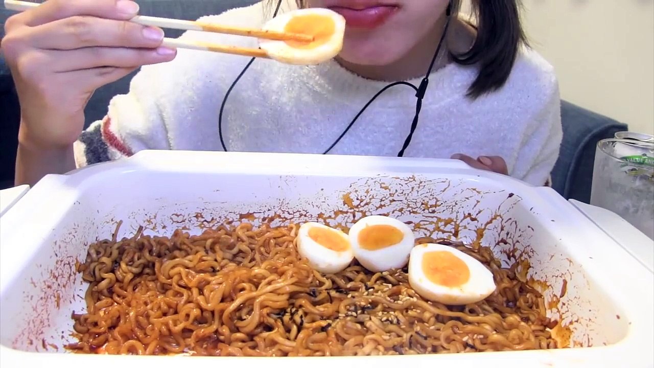 プルダックポックンミョンを食べる【ASMR/Mukbang】
