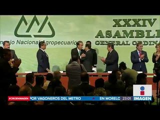 Скачать видео: Peña Nieto aseguró que ningún país produce todo lo que consume | Noticias con Ciro Gómez Leyva