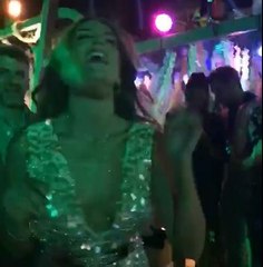 Το δεύτερο φόρεμα της Αθηνάς Οικονομάκου