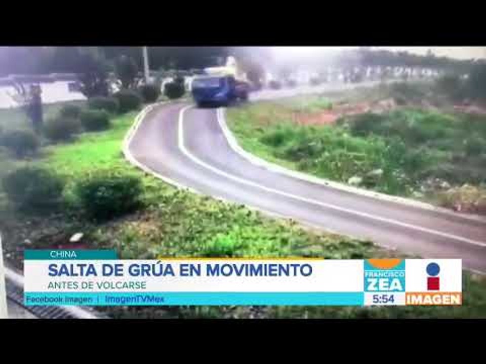 Copiloto salta de grúa en movimiento | Noticias con Francisco Zea