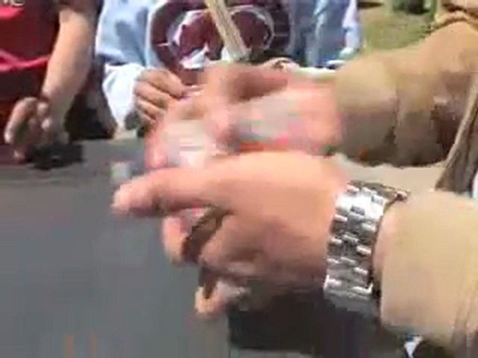 En attendant demain "La french attitude"- un court-metrage