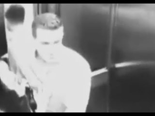 Hombre tira a mujer del 5to piso, recoge cadáver y lo sube por el elevador | Noticias con Yuriria