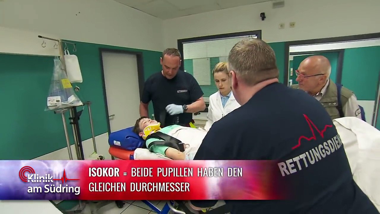 Süßer Liebesbeweis: Tim (11) lügt Mama an, um Opa zu schützen | Klinik am Südring | SAT.1 TV