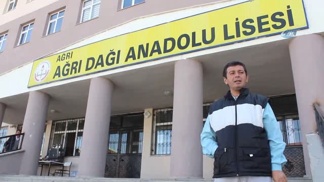 Ağrı'da Sınav Maratonu...öğrenciler Sınava Yetişebilmek İçin Zamanla Yarıştı