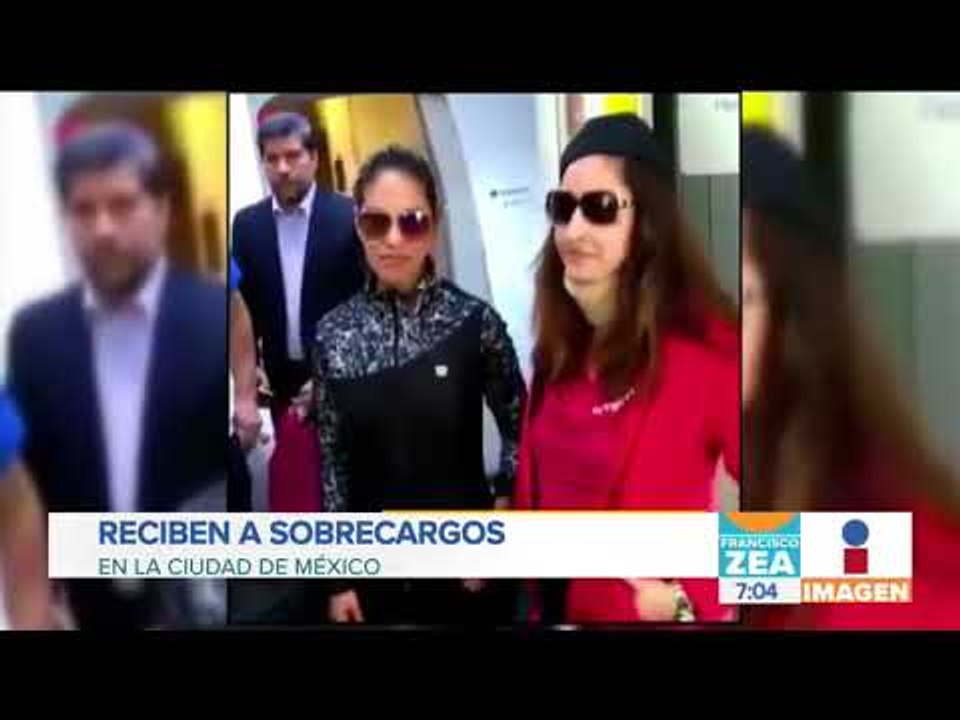 Reciben a sobrecargos del vuelo de Durango con aplausos | Noticias con Francisco Zea