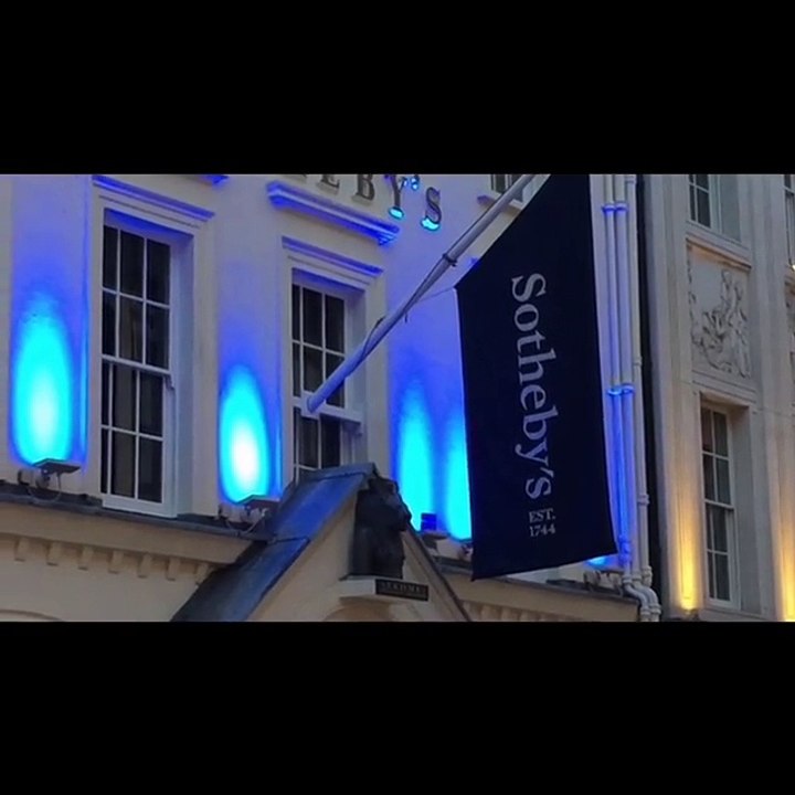 La vidéo du moment où le tableau de Banksy s'auto-détruit (et la fabrication du mécanisme)