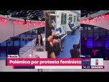 ¿Protesta o agresión? Mujer tira cloro a hombres que hacen 