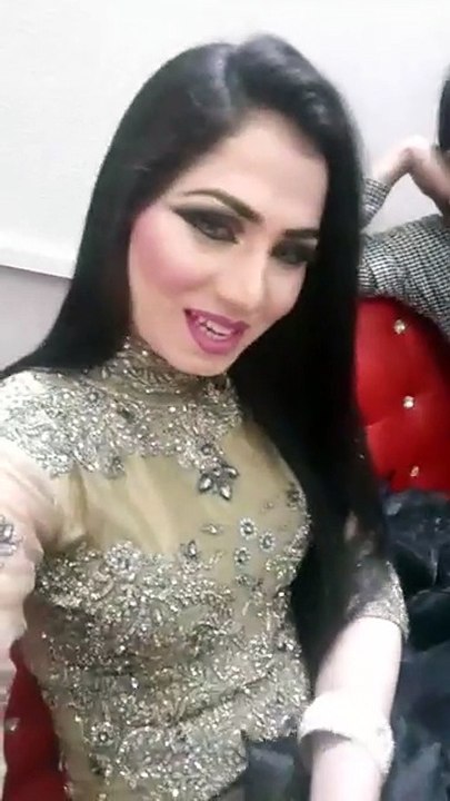 مہک ملک کی بھی سن لوملتان میں ڈرامہ ھے اس کا سٹارلائٹ ٹھیٹرملتان