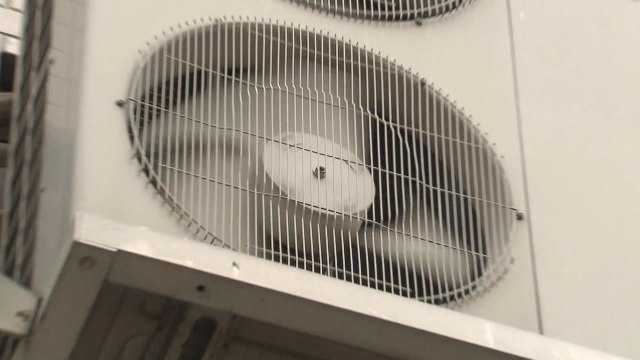 내년부터 에어컨 실외기 외부설치 못한다 / YTN
