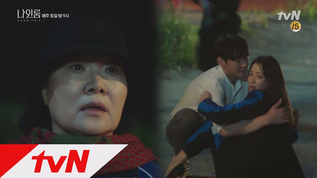 눈앞에 자신을 두고도 김희선(김해숙)을 안는 김영광에 충격받은 김해숙(김희선)