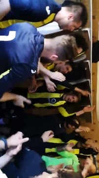 Joie des vestiaires contre la Créche !