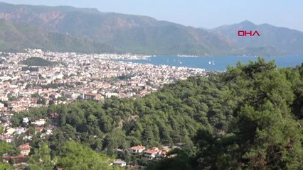 Muğla Marmaris'te Şehre Yakın Uçan Gizemli Uçak Korkuttu