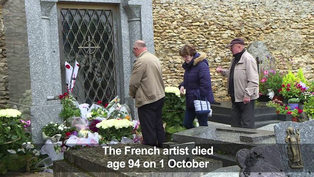 Last tribute to Aznavour at Montfort-l'Amaury cemetery