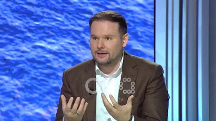 Ora News - Zv/ministri i Arsimit akuzohet për plagjaturë