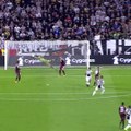#GoalOfTheDay de Miralem Pjanić en el derbi ante el Torino Football Club ⚪️⚫️ 23.09.17 #ForzaJuve