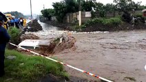 Ambulancia se precipita y es arrastrada por las fuertes corrientes producto de las lluvias en el sector de Saratoga, Managua >> ow.ly/whnh30m81hx