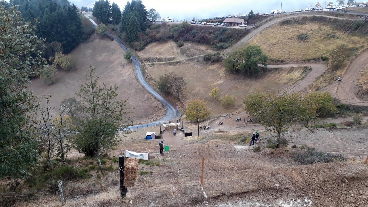 Lamure-sur-Azergues :  montée de l'impossible