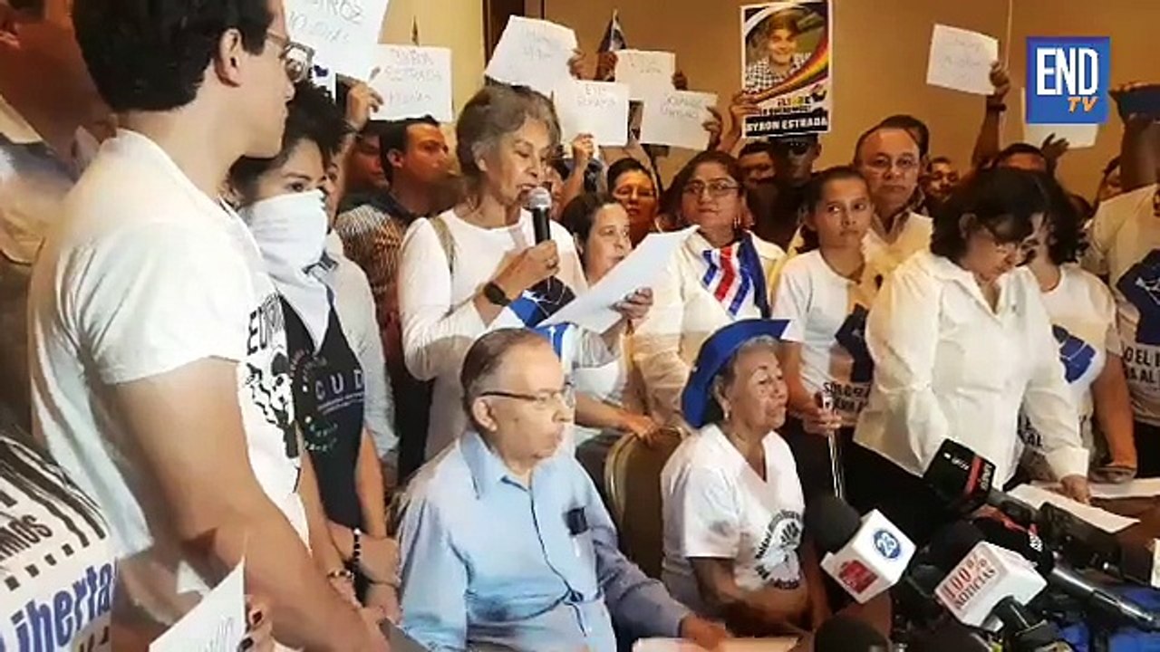 Presentan Unidad Nacional Azul y Blanco.